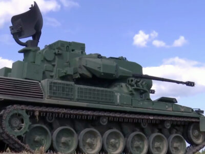 Кришать «шахеди»: Командувач Об’єднаних Сил ЗСУ продемонстрував екіпаж, який нищить техніку ворога  