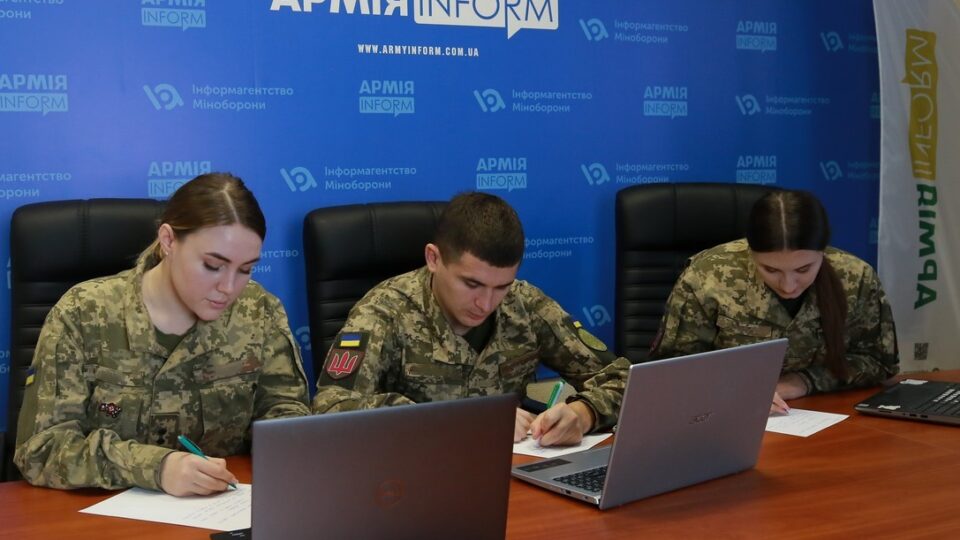 АрміяInform долучилась до написання радіодиктанту національної єдності