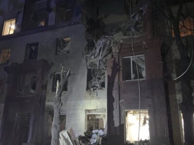 У Запоріжжі ворожа ракета поцілила в житловий будинок, є загиблий і поранені  