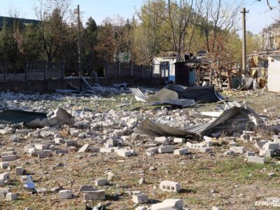 Окупанти вночі обстріляли Херсон: одна людина загинула  