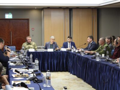 Центр із питань захисту цивільного населення провів зустріч із представниками Сил оборони та дипломатами  