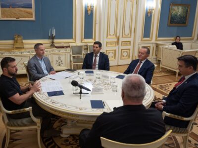 Президент провів зустріч із головою правління компанії Onur Group та Послом Туреччини в Україні  