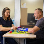 На Дніпропетровщині для реабілітації захисників працюють мультидисциплінарні команди фахівців