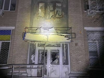 Армія рф вночі знову обстріляла Нікопольщину: є поранена, понівечені багатоповерхівки, адмінбудівлі  