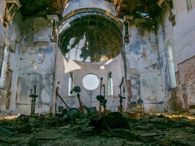 Близько 500 храмів в Україні зруйнували та пошкодили російські окупанти  