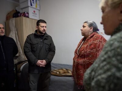 В Одесі Президент відвідав обласний центр соціально-психологічної допомоги, де проживають внутрішньо переміщені громадяни  