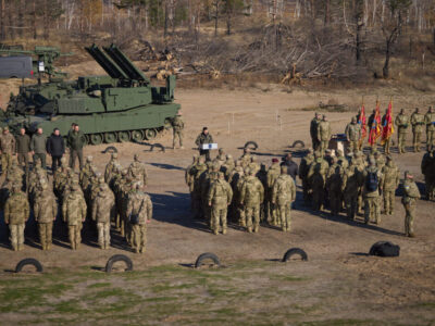 Глава держави вручив бойові прапори та присвоїв почесні найменування військовим частинам ЗСУ  