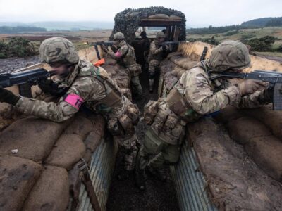 Новобранці ЗСУ на полігоні тренувались штурмувати ворожі окопи  