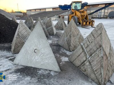 СБУ повідомила про підозру бізнесмену з Мелітополя, який будує для російських окупантів «зуби дракона» на південному фронті  