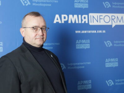 Залишити Крим росіян змусить знищення їхніх баз і складів — історик Андрій Іванець  