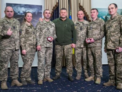 «Ви — лідери, на яких тримаються Збройні Сили України» — Головнокомандувач ЗСУ привітав сержантів  