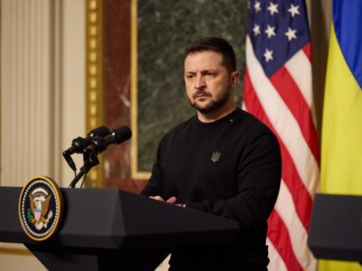 «Поступитися своїми територіями — це віддати своїх дітей у руки терористів» — Президент України  