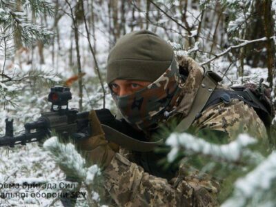 Українські захисники відбили ворожі атаки на семи напрямках: за добу на фронті — 83 бойових зіткнення  