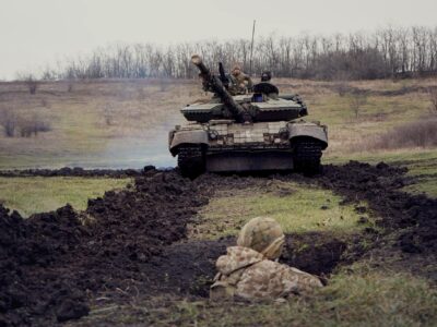 Обкатка танком: ОК «Захід» показало, як готують наших піхотинців  