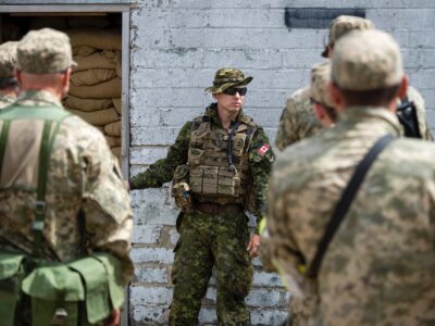Місія UNIFIER: канадські військові продовжують навчання українських бійців  