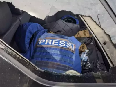 З початку широкомасштабного вторгнення росія скоїла 548 злочинів проти журналістів та медіа в Україні