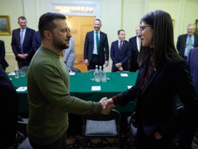 Володимир Зеленський зустрівся із представниками аналітичних центрів США  