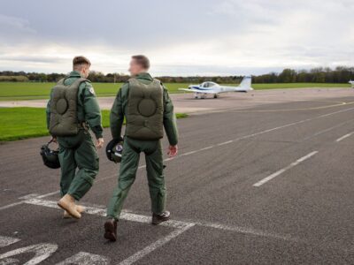 Перша група українських пілотів завершила базову підготовку до польотів на F-16 у Британії  