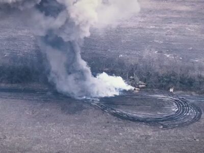 Українські бійці влаштували феєрверк на складі вибухівки окупантів  