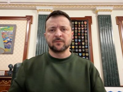 Українське суспільство має відчути конкретні результати зовнішньополітичної діяльності — Президент  