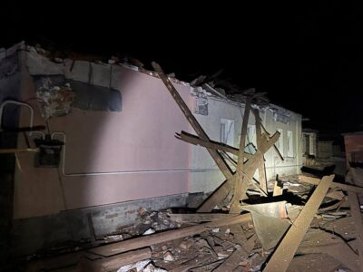 На Харківщині внаслідок обстрілів рф пошкоджено ліцей та приватні будинки, одна людина поранена