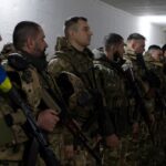Командувач Сухопутних військ ЗСУ Олександр Сирський привітав бійців бригади «Лють» із річницею