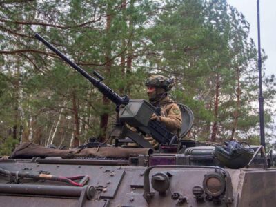 За тиждень у росіян на сході мінус 50 танків, 95 ББМ та майже 5000 окупантів  