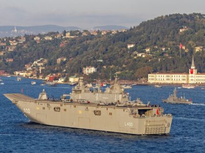 Туреччина замахнулась на будівництво другого авіаносця для «Байрактарів»  