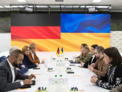 Інституційний розвиток, ППО та безпекова угода: заступник Міністра оборони зустрівся з німецькими депутатами  