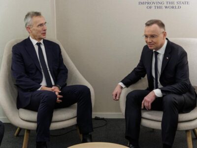 Генсек НАТО і президент Польщі обговорили у Давосі підтримку України  