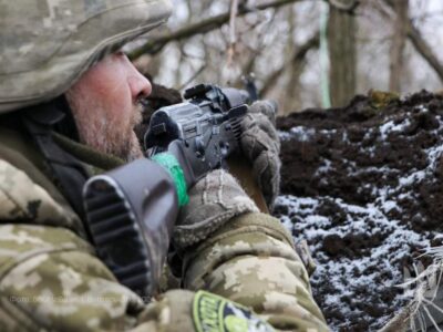 На Таврійському напрямку наші воїни знищили майже 500 окупантів та 5 танків  