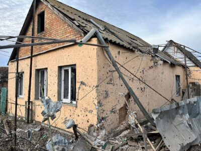 Через російські атаки у Нікополі поранено двоє осіб, є пошкодження інфраструктури  