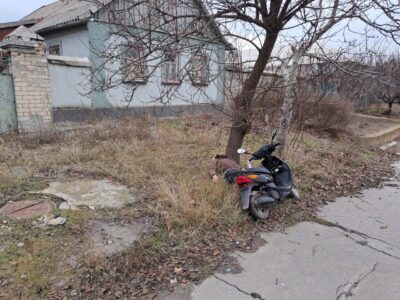 росіяни скинули з безпілотника вибухівку на жителя Берислава