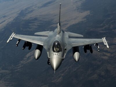 Різні програми: у Міноборони розкрили деталі підготовки українських пілотів до F-16  