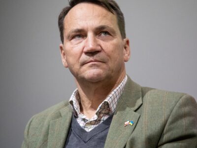 Глава МЗС Польщі закликав дати Україні далекобійні ракети для знищення об’єктів у росії  