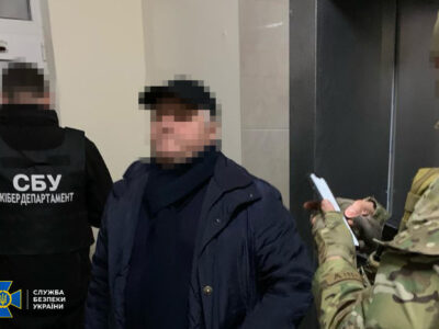 У Києві затримали ділків, які допомогли фсб рф моніторити всі інтернет-дії в тимчасово окупованому Донецьку