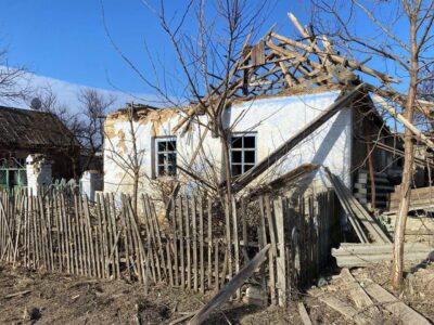 Окупанти вчергове накрили вогнем Тягинку: пошкоджені домівки місцевих  