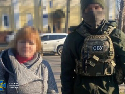 Викрито двох колаборанток з Херсонщини, які погрозами змушували голосувати за приєднання до росії