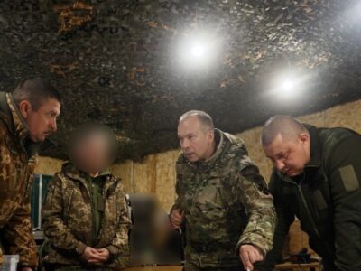 Олександр Сирський: Ворог продовжує наступальні дії, надаємо додаткові боєприпаси та резерви  