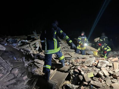 росармія атакувала Харківщину авіабомбами: з-під завалів врятували жінку