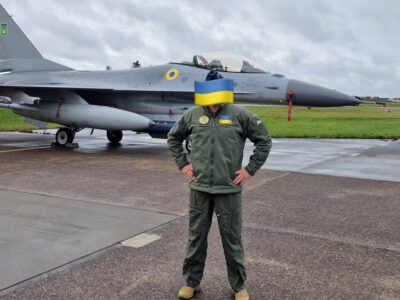 Юрій Ігнат прокоментував фото F-16 з українськими розпізнавальними знаками  