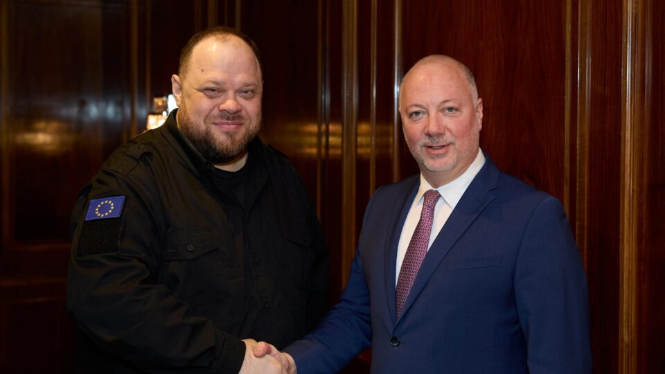 Голова ВРУ обговорив з головою Нацзборів Болгарії постачання озброєння та лікування поранених військових  