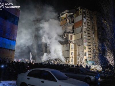 З-під завалів багатоповерхівки в Одесі дістали тіло 10-річного хлопчика  