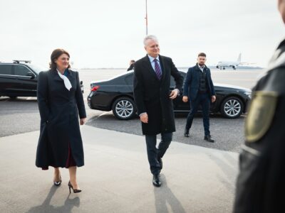 Президенти Литви і Франції в Парижі обговорять шляхи прискорення підтримки України  