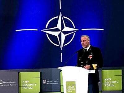 Адмірал Роб Бауер у Києві розповів про дві стратегічні помилки путіна  