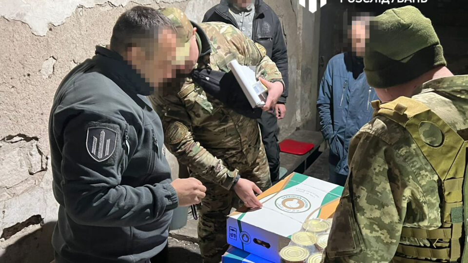 За привласнення понад 3 тонн продовольчих товарів для військових судитимуть ділків з Донеччини  