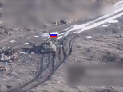 Наші воїни показали палку зустріч українського дрона та російського танка
