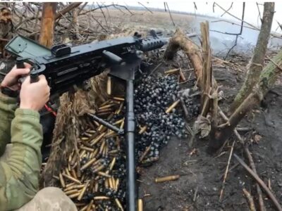 Наші воїни показали, як знищили гармати «Рапіра», ангар з технікою та засоби РЕБ окупантів  