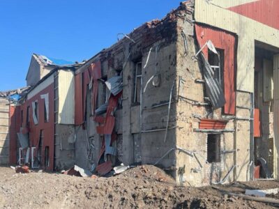 Масований обстріл Донеччини: є загибла, пошкоджено щонайменше 22 будинки  