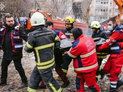 В Одесі під завалами знайшли вже сьоме тіло. Пошуки інших людей тривають  